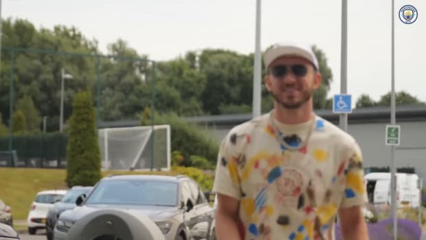 Haaland, De Bruyne & stars arrive at City training ground for pre-season